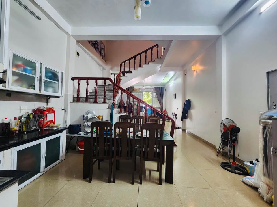 Nhà 3 tầng MB08 Nam Ngạn, Thanh Hóa - Giá chỉ 4 tỷ, chính chủ!