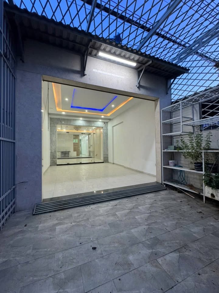 Nhà mặt tiền kinh doanh 19/4, phường Xuân An, 100m² giá 3,8 tỷ - Đầu tư sinh lời ngay!