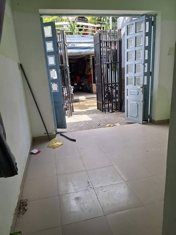 Nhà thuê Quận 7 - Hẻm 2m đường Lê Văn Lương, 49m² - Giá chỉ 7 triệu/tháng