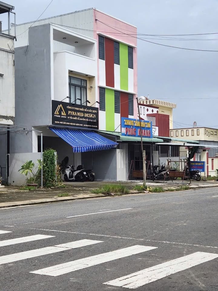 Nhà 3 tầng khu đô thị Điện Ngọc 130m² giá 4 tỷ - Kinh doanh đỉnh cao!