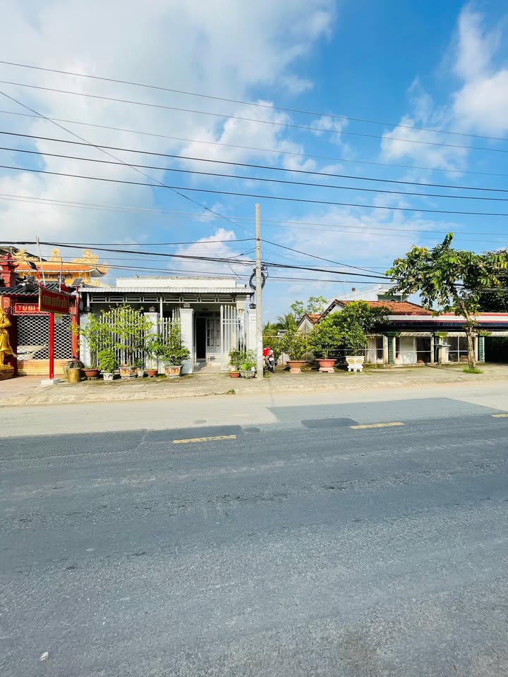 Nhà bán Cần Giuộc 108m² giá 2.4 tỷ - Hàng hiếm không thể bỏ lỡ!