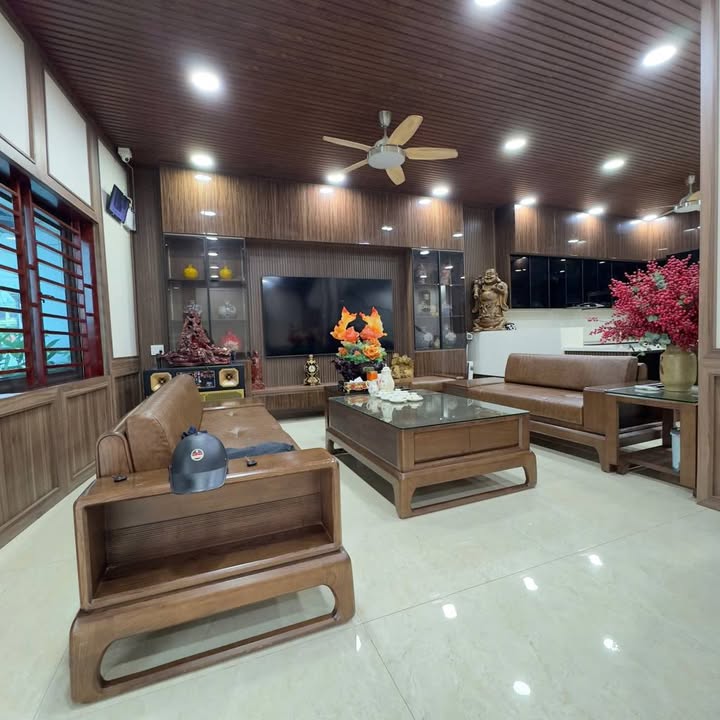 Nhà 3 tầng Lê Hồng Phong 94m² giá 8.4 tỷ - Sẵn sàng vào ở ngay!