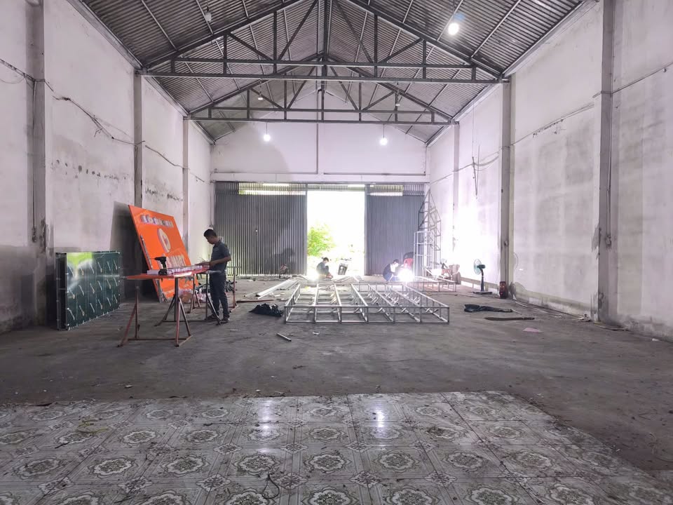 Kho xưởng cho thuê mặt tiền Lê Hồng Phong, Bình Thủy, Cần Thơ 632m² chỉ 20 triệu/tháng - Hoạt động 24/7!