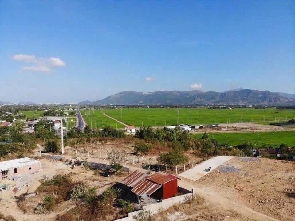 Đất thổ cư Xã Diên Lạc 313.7m² giá 2.195 tỷ - View đồi thoáng mát!