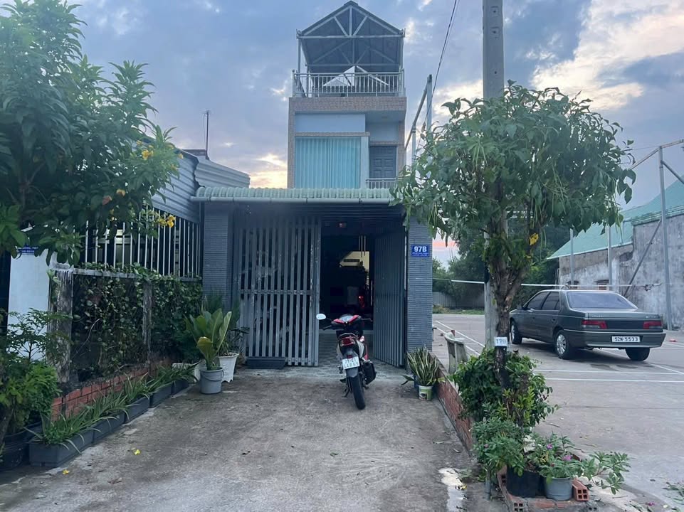 Nhà phố mặt tiền Nguyễn Thị Rành, Củ Chi 152m² giá 3 tỷ - Cơ hội đầu tư tuyệt vời!