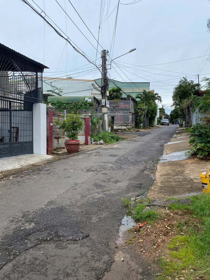 Đất mặt tiền Đặng Văn Ngữ, phường Ea Tam, 130m² giá 3.2 tỷ - Vị trí đẹp dễ kinh doanh!