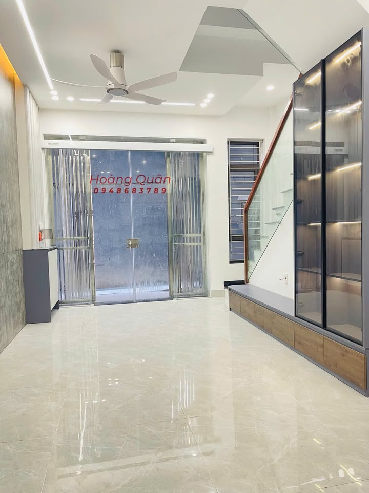 Nhà 3 tầng Phường Trần Lãm, TP Thái Bình 40m² giá 2 tỷ - Ô tô đỗ ngay cạnh nhà!