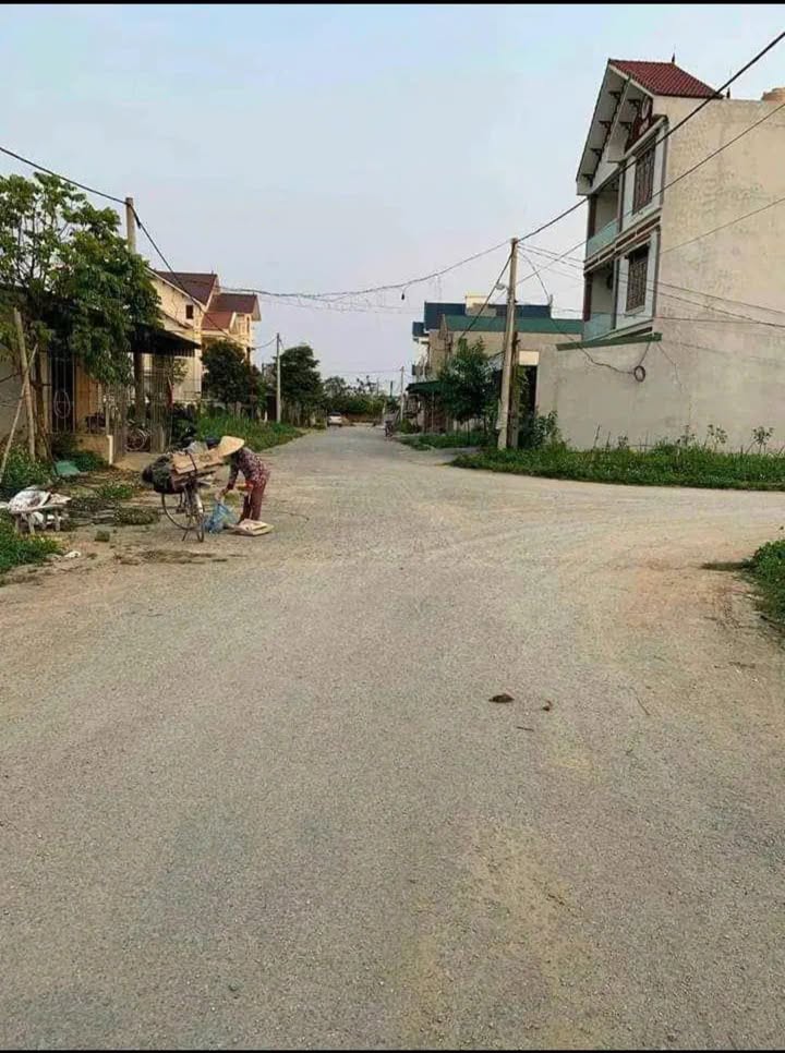 Đất nền phường Long Anh, Thanh Hóa 100m² - Đường rộng ô tô tránh nhau!