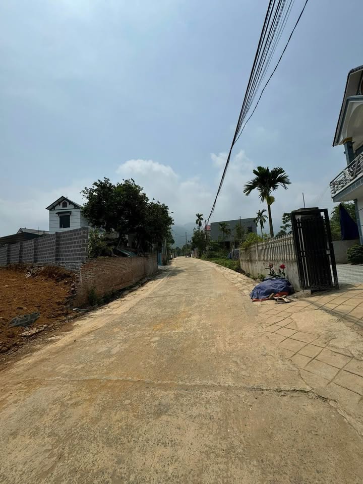 Đất nền Yên Trung - Thạch Thất 584m² giá chỉ 10 triệu/m² - Cơ hội đầu tư tuyệt vời!