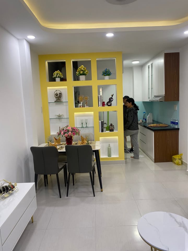 Nhà 5 tầng hẻm Lê Văn Sỹ quận 3, 28m² giá 7.2 tỷ - Sẵn sàng vào ở!