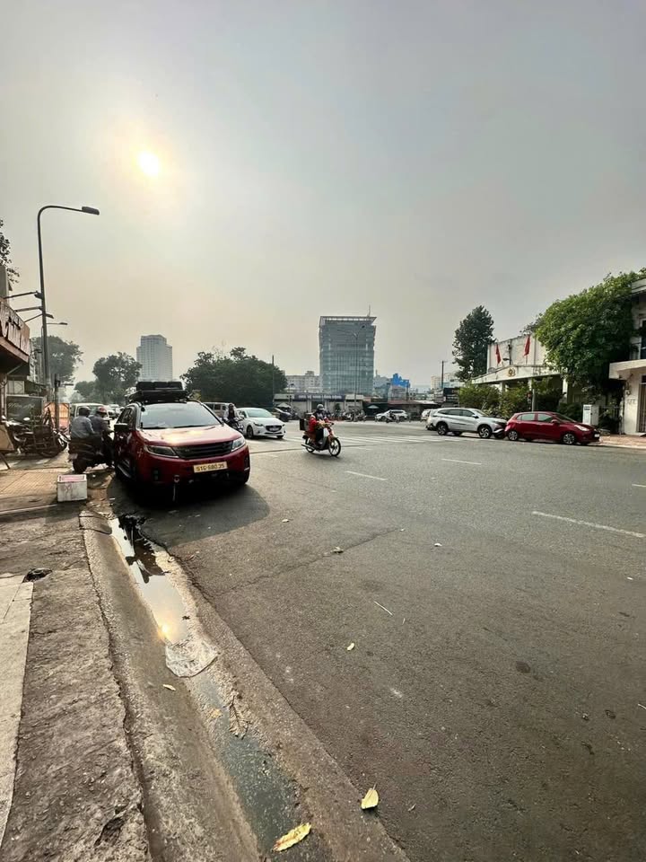 Nhà phố mặt tiền Trần Phú, Quận 5, 66m² giá 29 tỷ - Căn góc đắc địa!