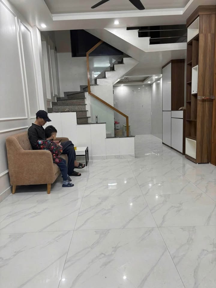 Nhà cho thuê tại Thiên Lôi, Lê Chân 40m² giá 10 triệu - Đỗ cửa dễ dàng!