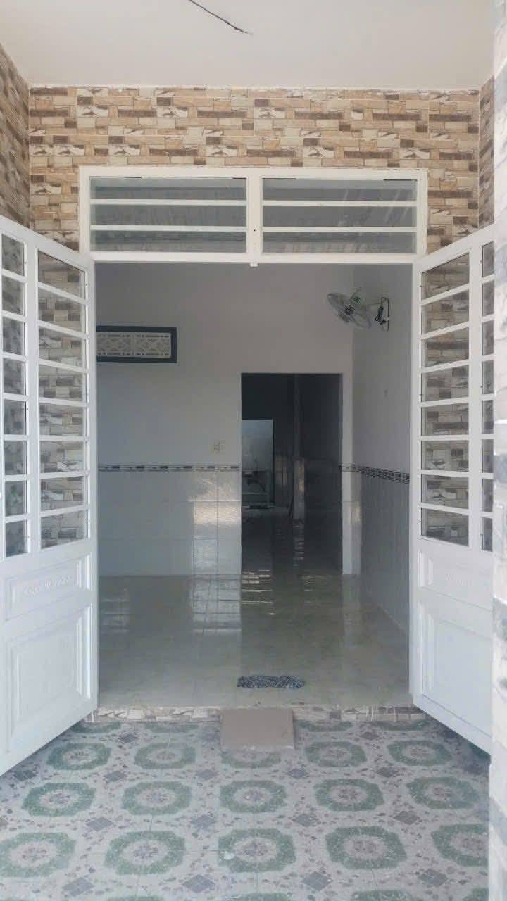 Nhà cấp 4 tại Mỹ Hạnh Bắc, Đức Hòa, Long An 100m² chỉ 1.35 tỷ - Đường thông xe hơi!
