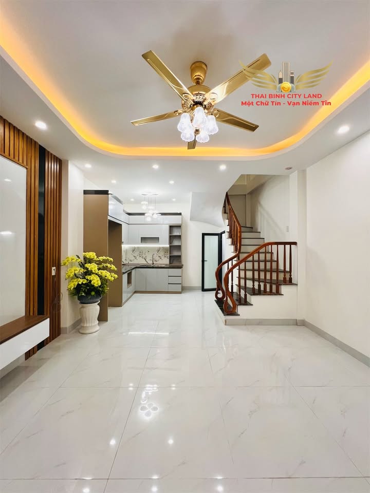 Nhà 3 Tầng Kỳ Bá, Thái Bình 40m² giá 2 tỷ - Ngay gần công viên!