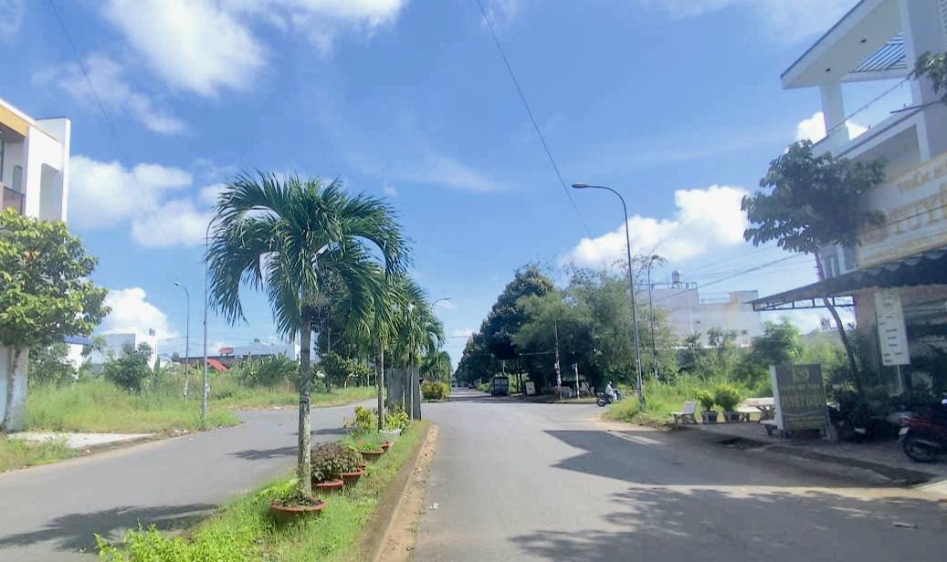 Đất nền trục chính Bùi Quang Trinh, Hưng Phú, Cần Thơ - 200m² giá chỉ 7.2 tỷ!