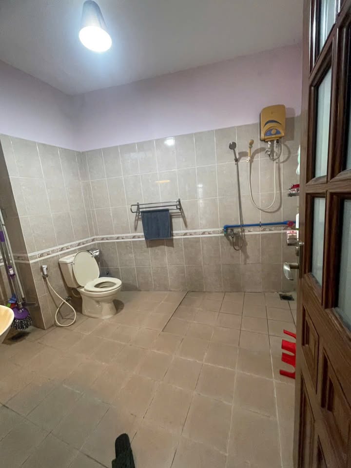 Nhà riêng 1 trệt 1 lầu đường Trịnh Hoài Đức, Quận 9, 110m² - Sổ hồng riêng, giá chỉ 9.5 tỷ!