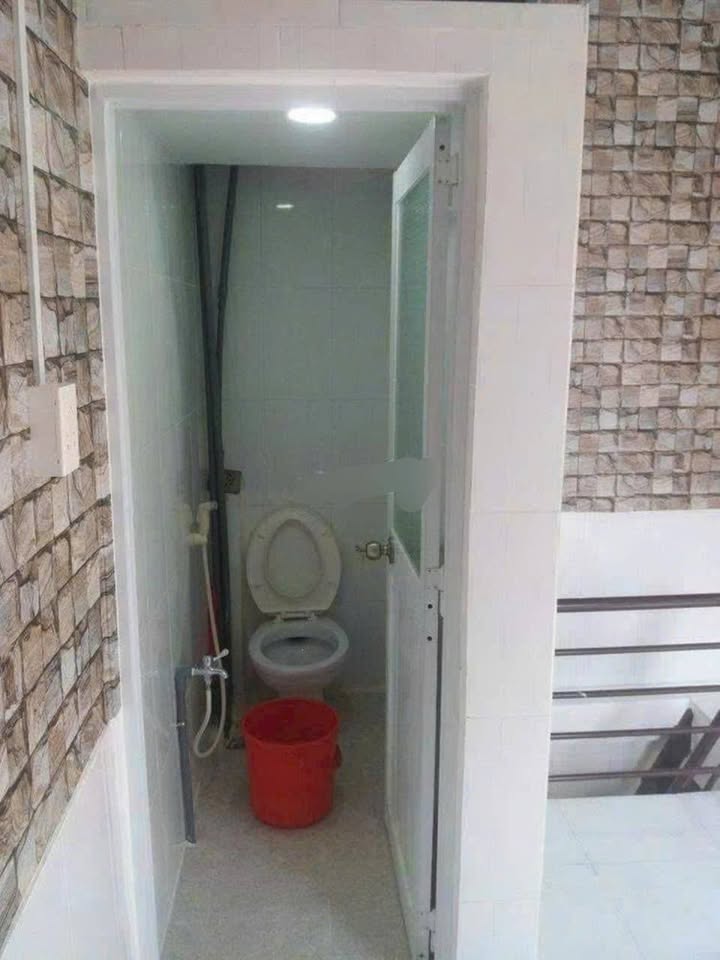 Nhà 3 Lầu Đường Hồng Bàng, Quận 11, 12m² giá 1.98 tỷ - Vị trí hiếm, sẵn sàng cho thuê!