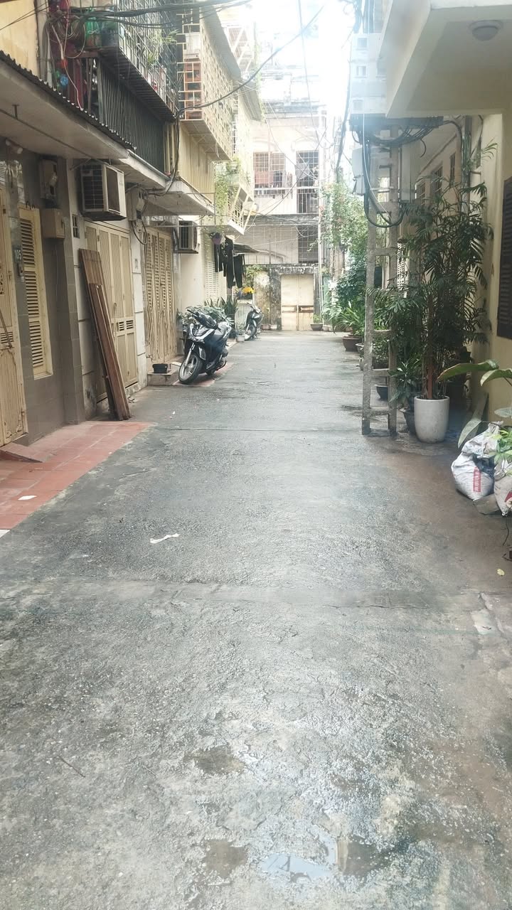 Nhà cho thuê tầng 1 Ngõ 31 Hoàng Cầu 37m² giá chỉ 7 triệu - Tiện nghi đầy đủ!