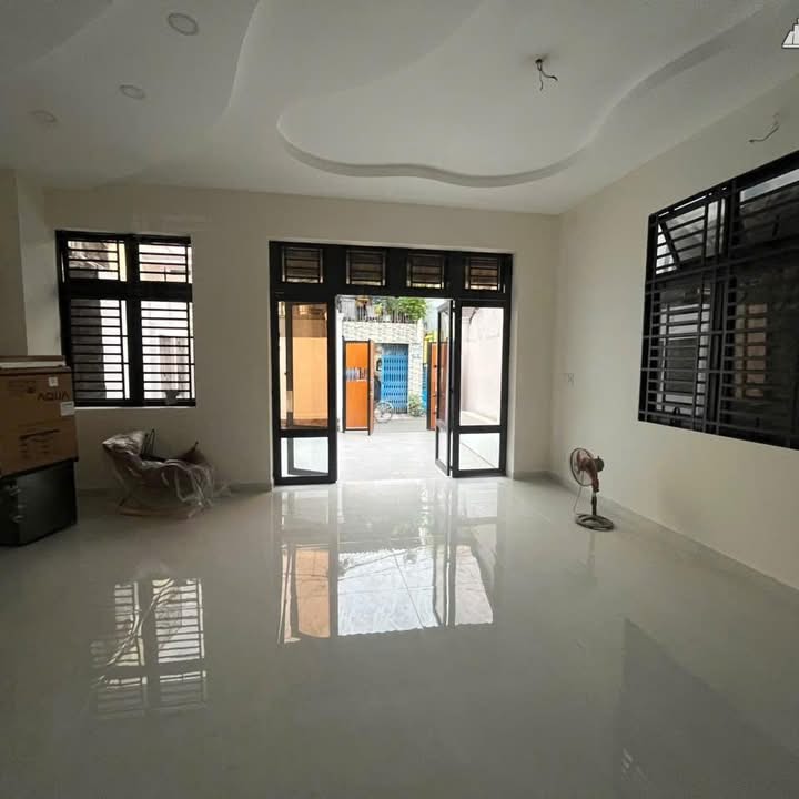 Bán nhà mặt tiền đường Lê Trực, Bình Thạnh 124m² giá 20 tỷ - Sổ hồng chính chủ, thương lượng ngay!