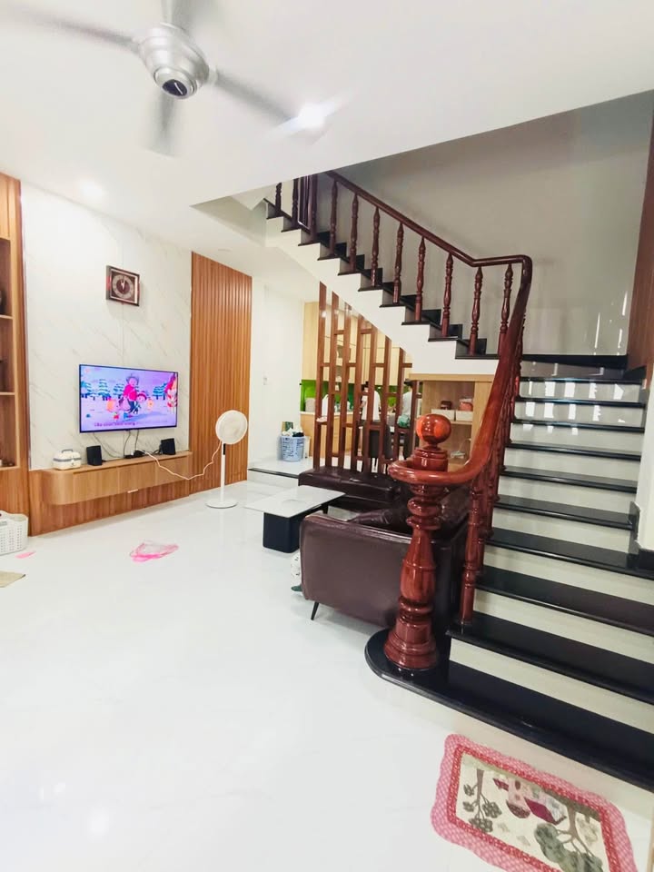 Nhà phố Mặt tiền đường Số Quận 4 50m² giá 13 tỷ - Đầu tư sinh lời lý tưởng!