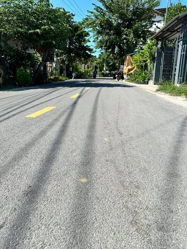 Đất nền Hẻm 180 Hoàng Hoa Thám, Quảng Phú 135m² giá 1 tỷ - Cơ hội đầu tư tuyệt vời!