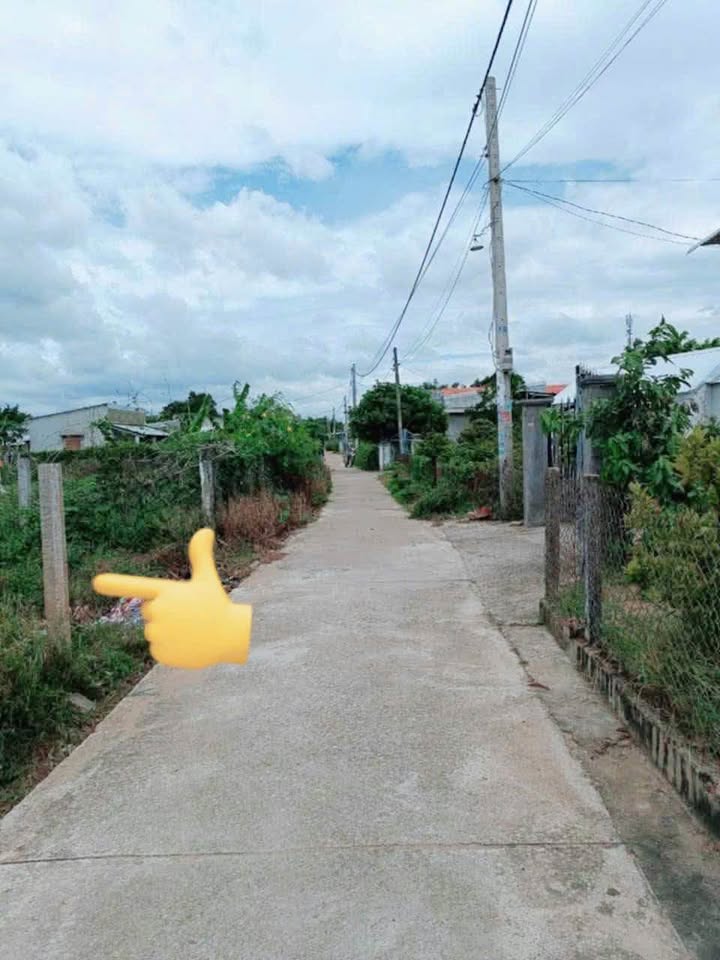 Đất thổ cư Phước Hiệp 140m² giá chỉ 400 triệu - Cơ hội hiếm có!