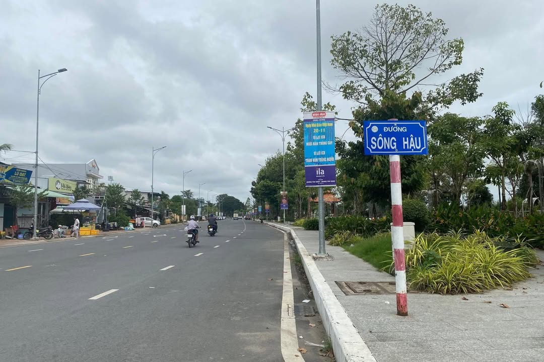 Cho thuê mặt bằng kinh doanh đường Sông Hậu, Cần Thơ - 900m² giá 60 triệu/tháng - Địa điểm lý tưởng cho ẩm thực!