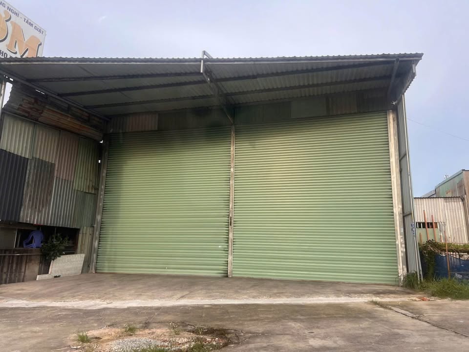 Kho cho thuê mặt tiền đường Mỹ Phước Tân Vạn, Bến Cát 300m² - Giá 20 triệu/tháng!