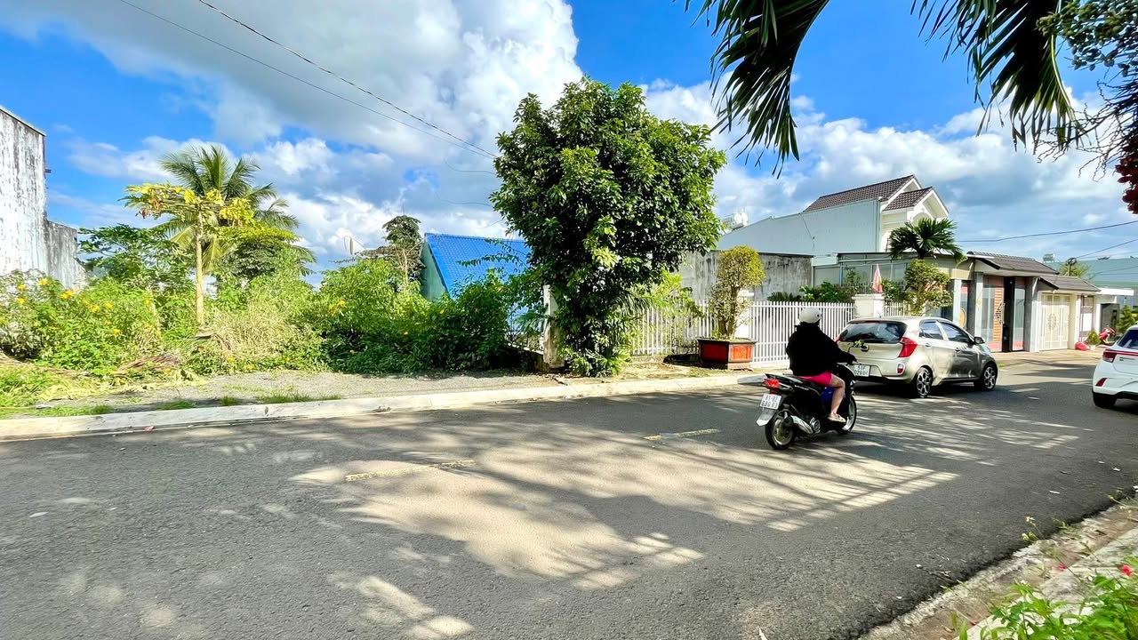 Đất mặt tiền Huyền Trân Công Chúa, Pleiku 350m² - Cơ hội đầu tư hiếm có!