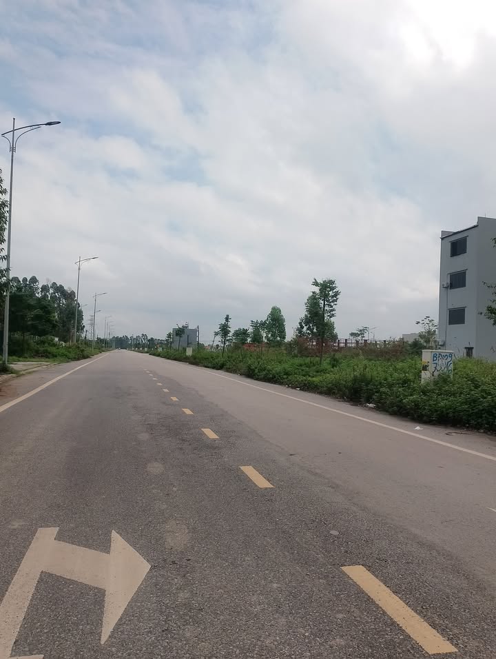 Đất nền 105m² tại Song Khê, Bắc Giang - Giá chỉ 500 triệu, sổ đỏ chính chủ!