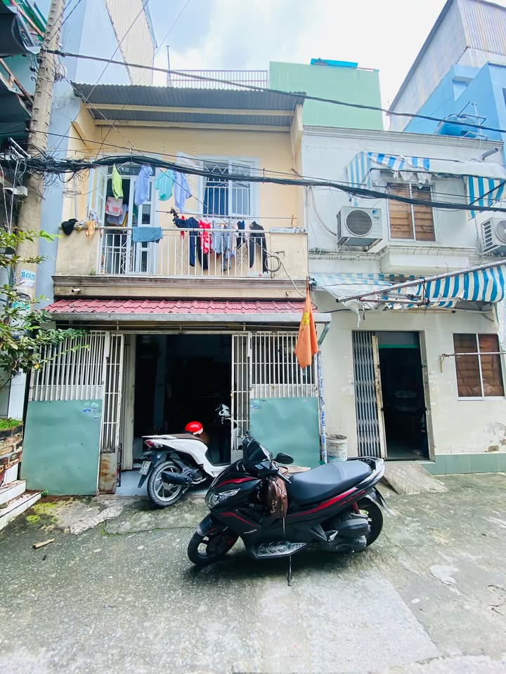 Nhà phố Bình Hưng Hoà A 18m² giá 2.75 tỷ - Hẻm xe hơi vào tận cửa!