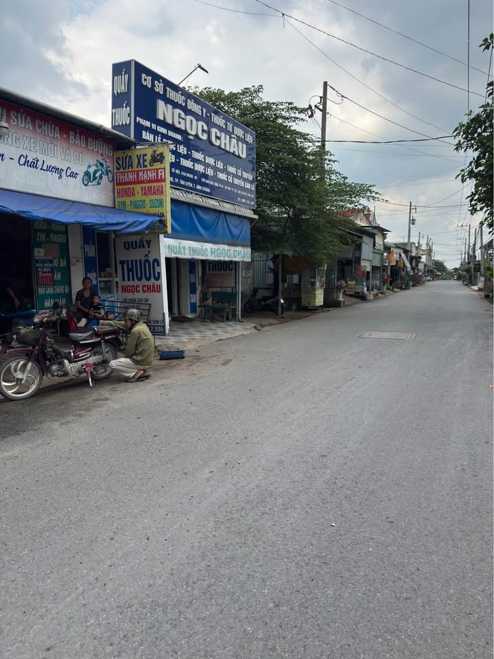 Đất nền Uyên Hưng, Tân Uyên 190m² giá 2.7 tỷ - Vị trí đắc địa kinh doanh!