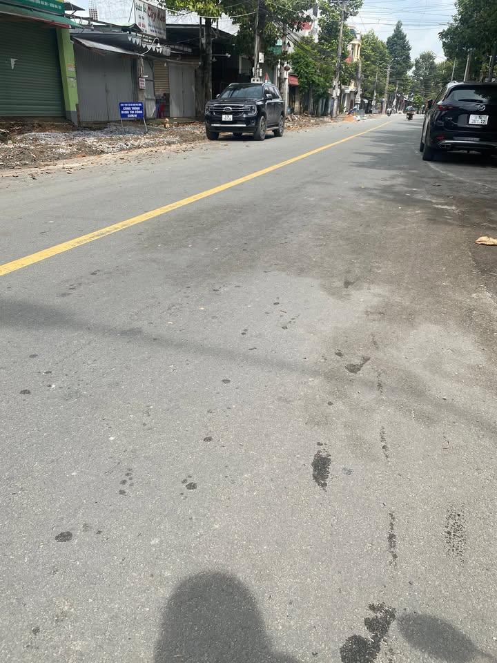 Nhà mặt tiền đường Trần Quang Khải, Dĩ An, Bình Dương 300m² giá 16 tỷ - Đầu tư sinh lời ngay!