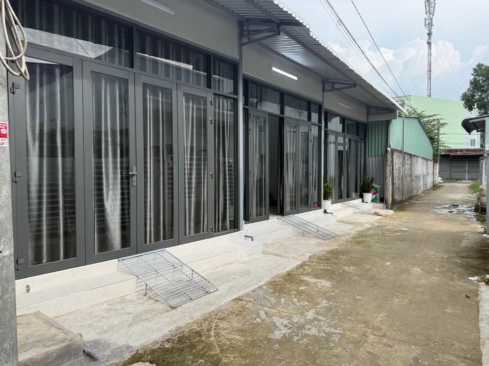 Nhà cho thuê mới xây 80m² tại Phường Long An, giá 4 triệu/tháng - Sẵn sàng vào ở!