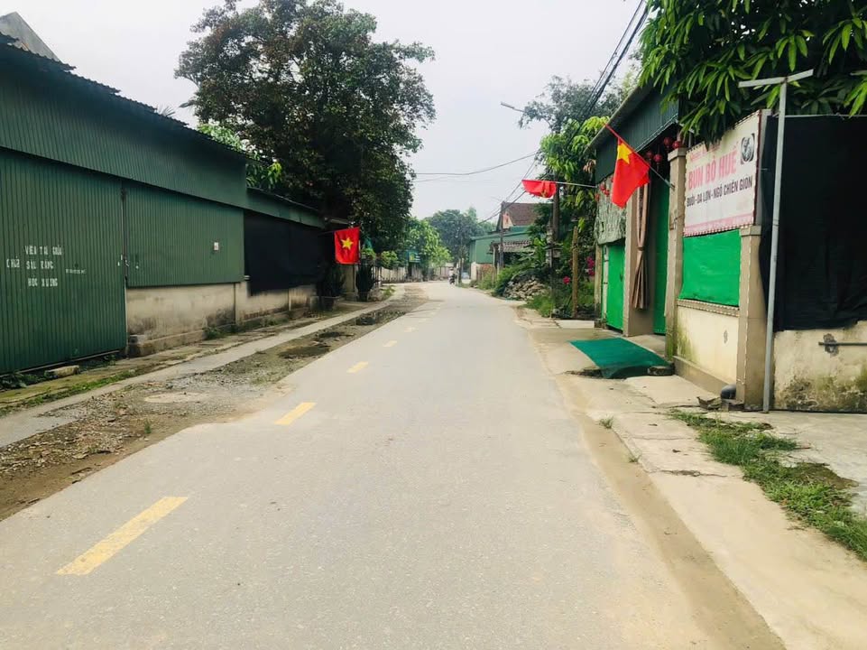 Đất nền bán gấp Tổ 10 Thị trấn Thạch Hà 176,7m² giá 1,65 tỷ - Vị trí đắc địa gần hồ điều hòa!