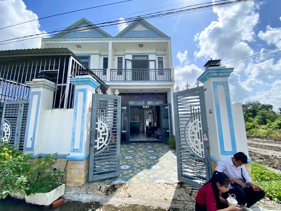 Nhà đẹp Phước Hậu, Cần Giuộc 108m² giá 1.85 tỷ - Cơ hội đầu tư tuyệt vời!