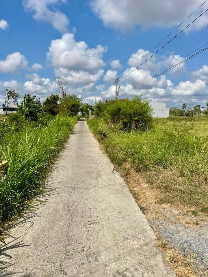 Đất nền 2 mặt tiền Gò Công 252m² giá 635 triệu - View kênh thoáng mát