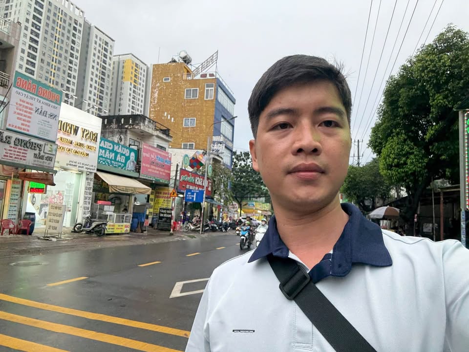 FrontHouse Dĩ An 260m² giá 18 tỷ - Mặt tiền kinh doanh sầm uất!