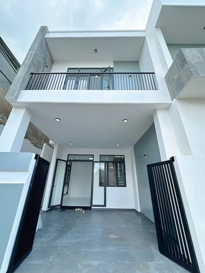 Nhà lầu mới 100% tại Tân Hiệp, Biên Hòa - Sổ hồng riêng, chỉ 3.38 tỷ!