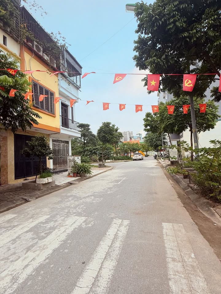 Đất phân lô Tái định cư Tứ Hiệp 30m² - View vườn hoa, sổ đỏ chính chủ!