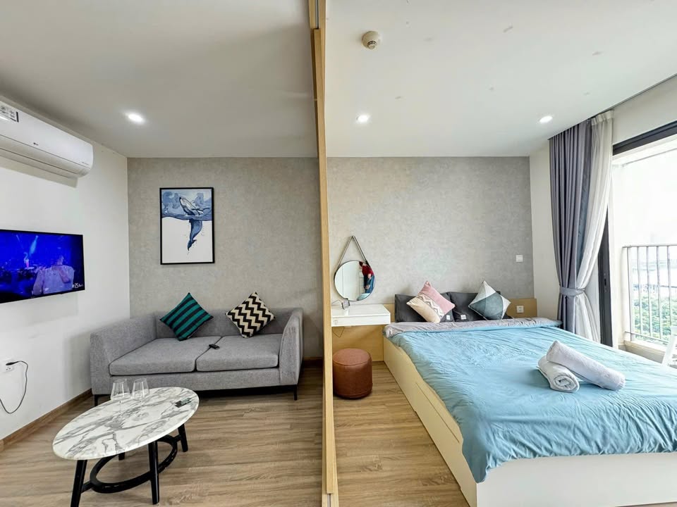 Căn hộ Studio Dcapitale Trần Duy Hưng 14 triệu - Full nội thất đẹp, view tuyệt vời!