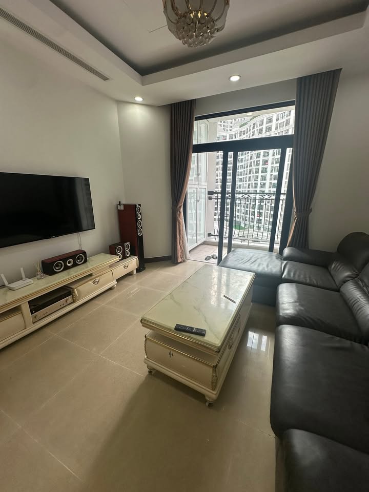 Căn hộ Royal City 72A Nguyễn Trãi 2PN giá 19 triệu - Full nội thất mới!