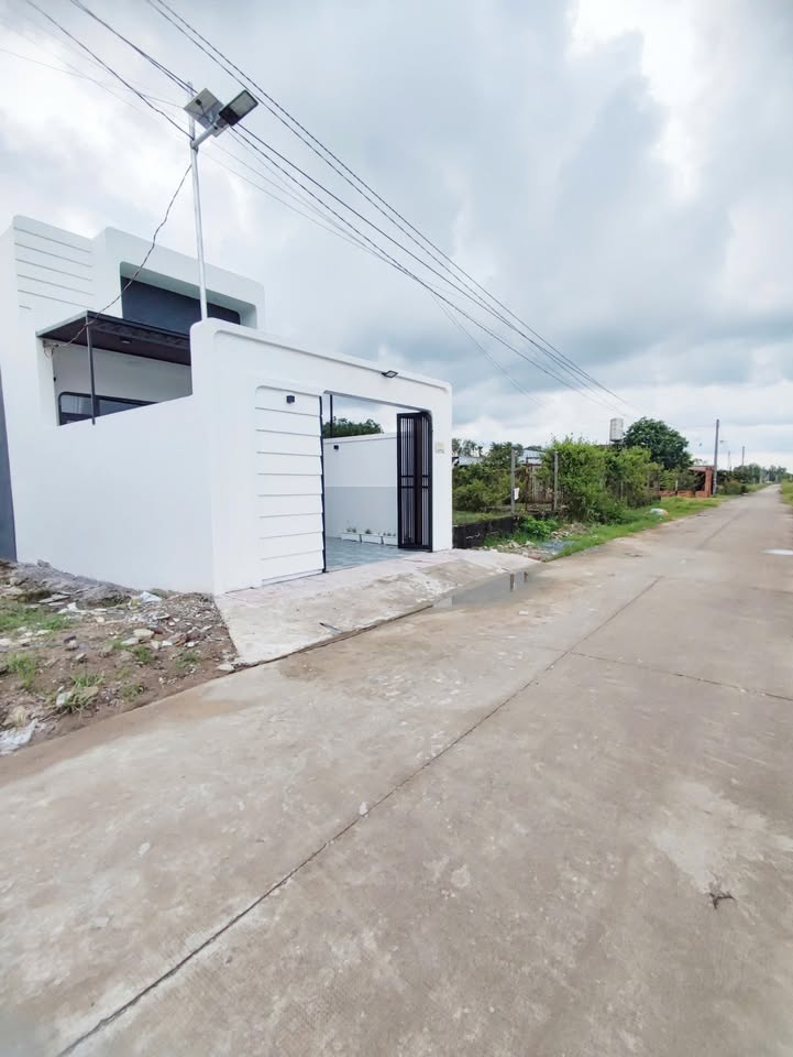 Nhà cấp 4 hiện đại tại Mỹ Hạnh Bắc, Đức Hoà, Long An 125m² giá 1.95 tỷ - Sẵn sàng vào ở!