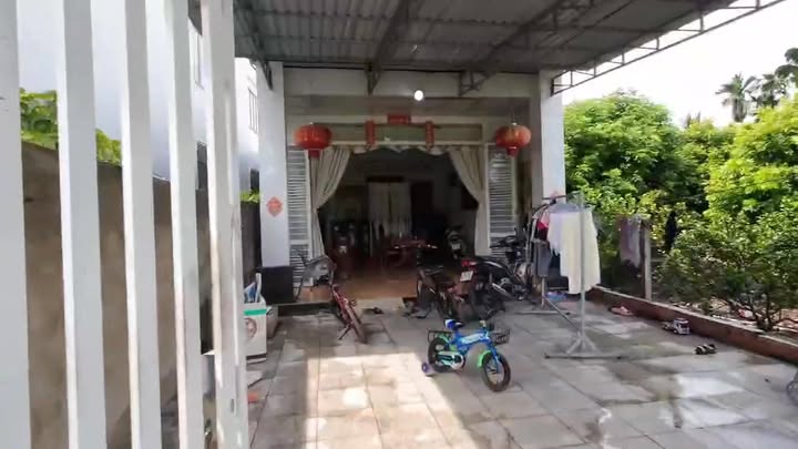 Nhà bán gấp Trường Đông 140m² giá 750 triệu - Thiết kế kiên cố và tiện nghi!