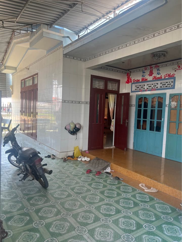 Nhà riêng Vĩnh Hải 174m² giá 1.1 tỷ - Gần biển và chợ