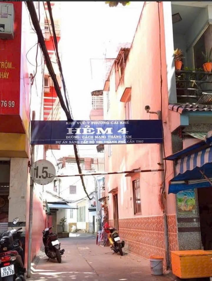 Nhà trệt lầu 30m² hẻm 4 Cách Mạng Tháng 8, Ninh Kiều - Giá 1.45 tỷ, thuận tiện di chuyển!