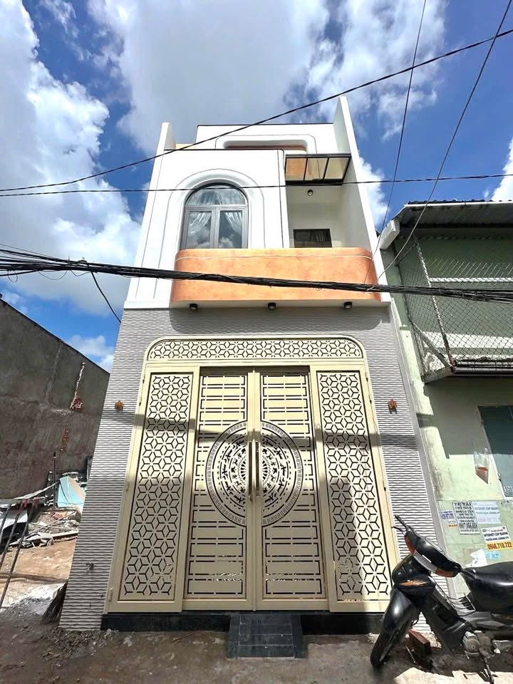 Nhà trệt lầu mới đẹp full nội thất hẻm 7A9 Nguyễn Văn Linh - Cần Thơ giá 3.29 tỷ