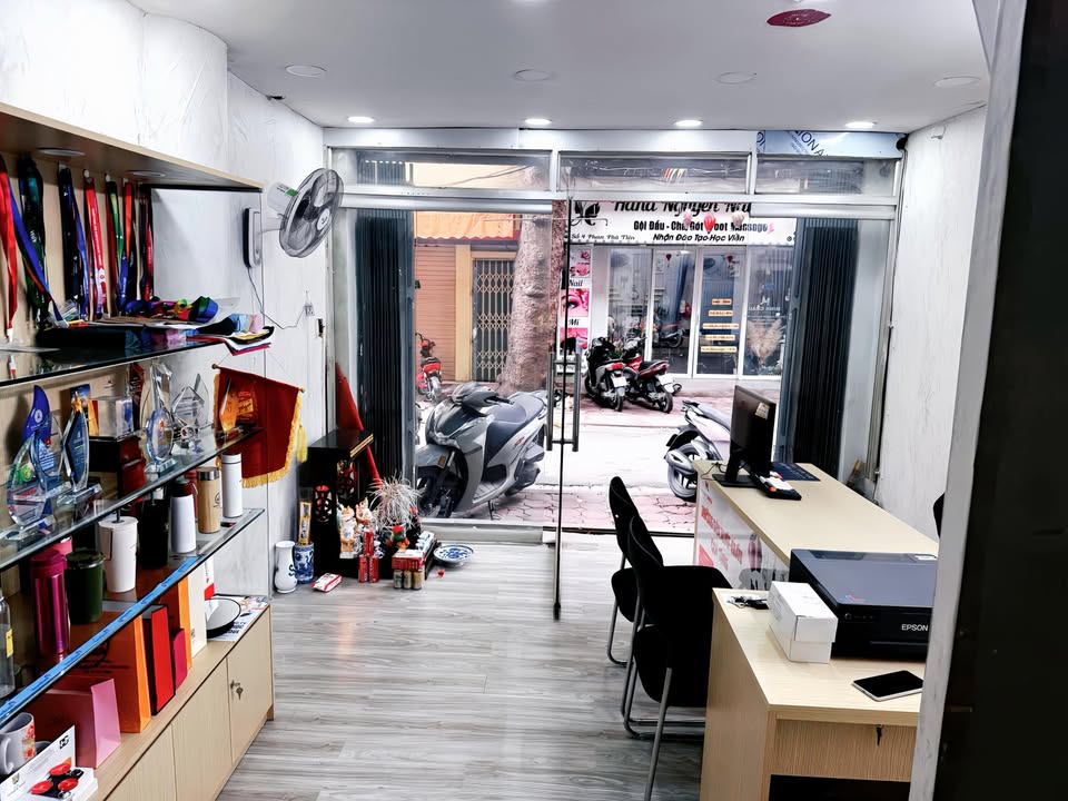 Mặt bằng kinh doanh 2 tầng 44m² đường Phan Phù Tiên, Cát Linh - Vị trí đắc địa gần Văn Miếu!