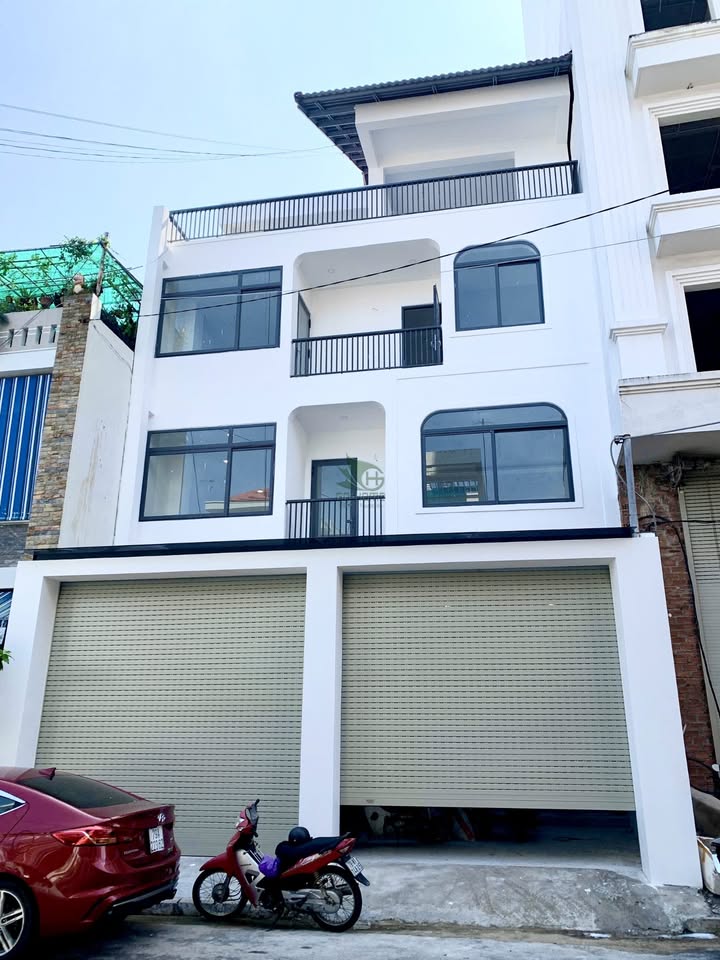 Cho thuê nhà kinh doanh 4 tầng mặt tiền Bàn Cờ, Nha Trang 125m² giá 45 triệu/tháng - Vị trí đắc địa!