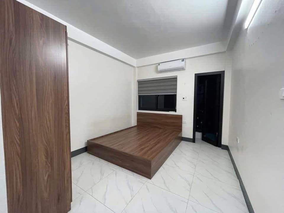 Cho thuê căn hộ khép kín Bát Khối Long Biên - Giá chỉ 3 triệu, đầy đủ nội thất!